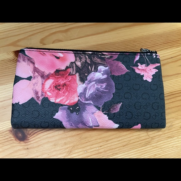 🌸GUESS wallet🌸 - Picture 2 of 15